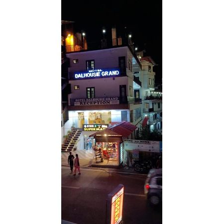 Hotel Dalhousie Grand Banikhet Ngoại thất bức ảnh